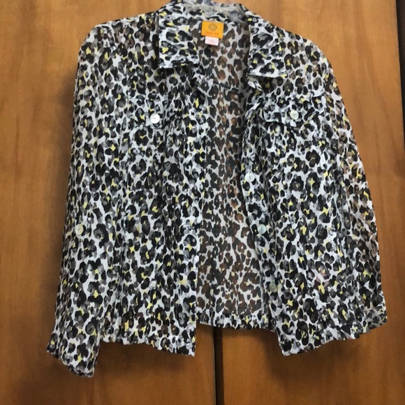 Ruby rd animal print button up blouse - Picture 1 of 3
